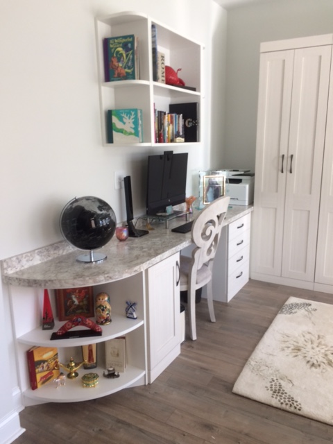 Summery Office, Bed, and Lounge!